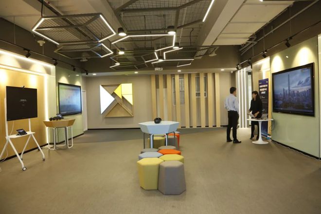 微軟云技術(shù)落地閔行！“創(chuàng)新賦能中心”將帶來改變生活的四大服務(wù)